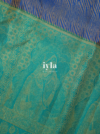 The Timeless Indian Queen Kanjeevaram in Iyla Blue