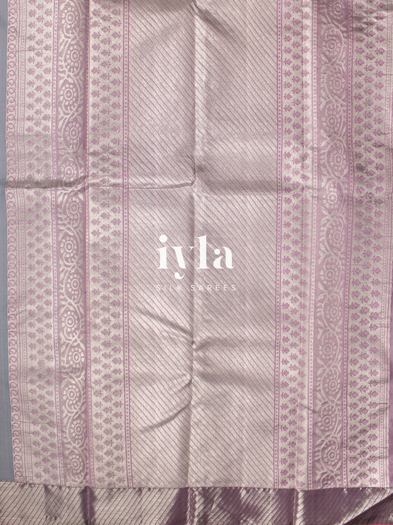 The Climbing Roses on Wall Silk Saree