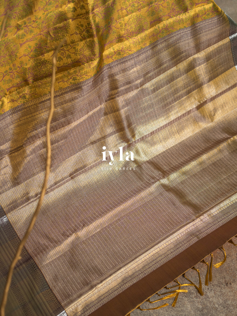 The Oakwood Bridal Kanjeevaram in Gold