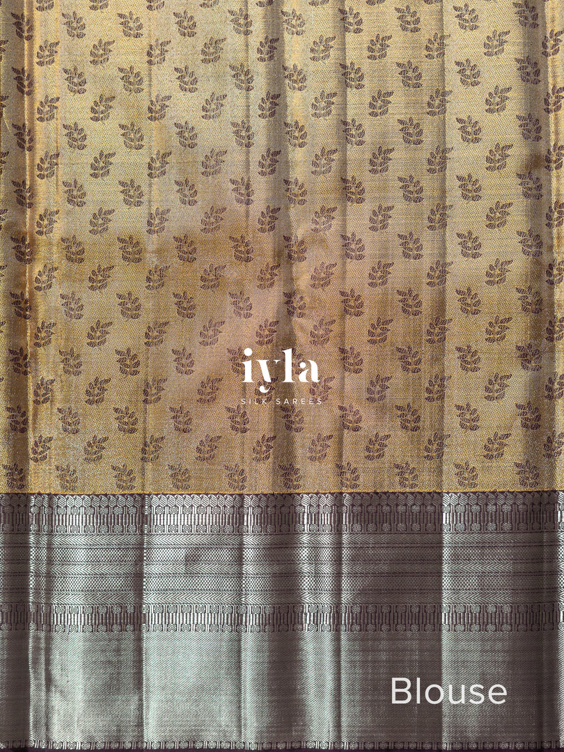 The Oakwood Bridal Kanjeevaram in Gold