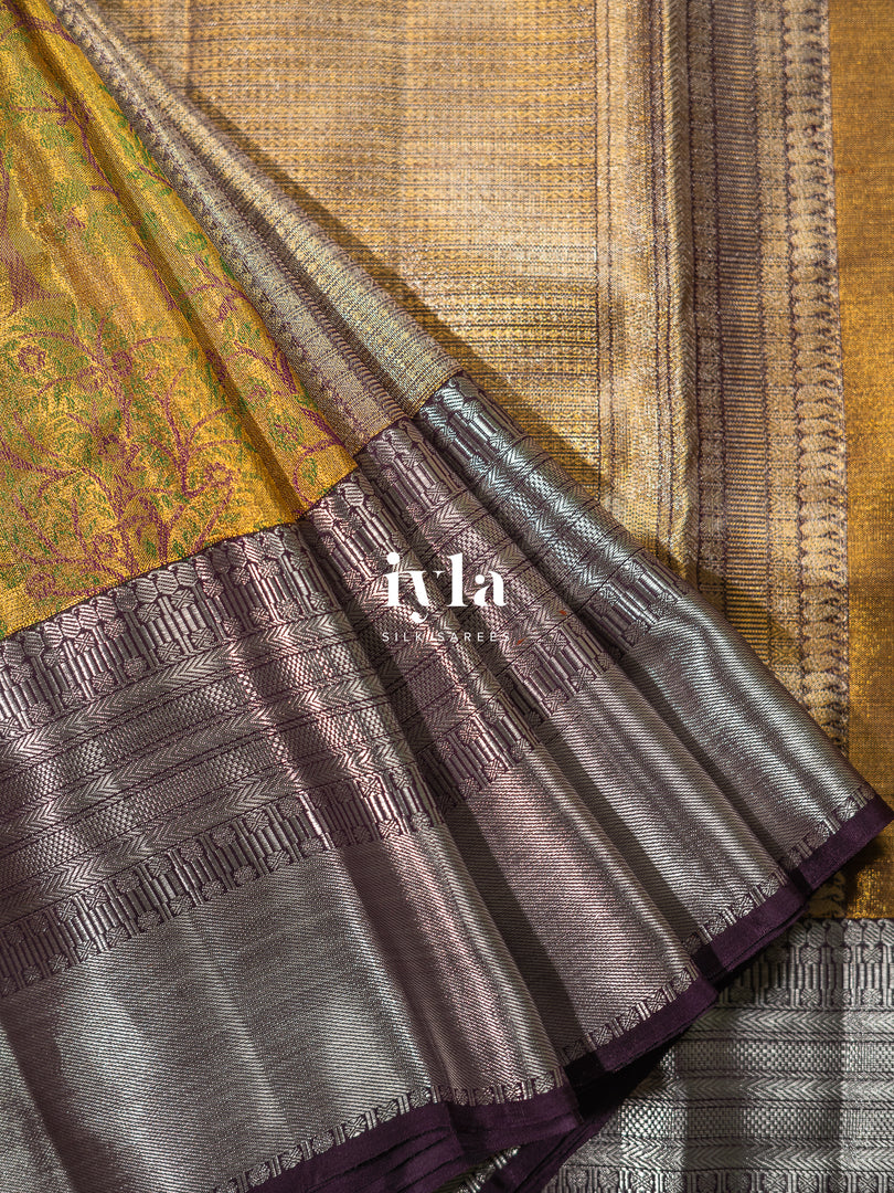 The Oakwood Bridal Kanjeevaram in Gold