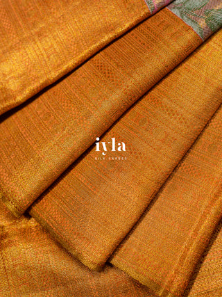 The Painting of Roses Kanjeevaram in Gold