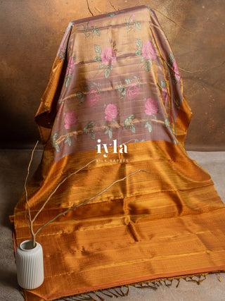 The Painting of Roses Kanjeevaram in Gold