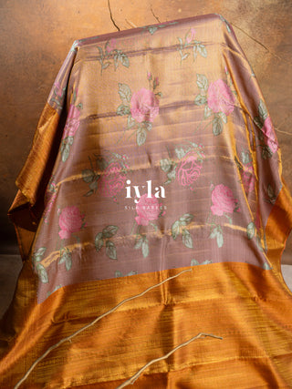 The Painting of Roses Kanjeevaram in Gold