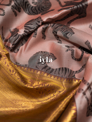 The Tiger Core Kanjeevaram in Clay Pink