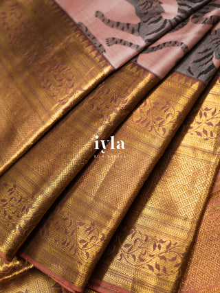 The Tiger Core Kanjeevaram in Clay Pink