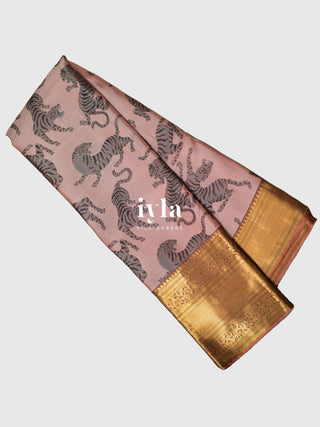 The Tiger Core Kanjeevaram in Clay Pink