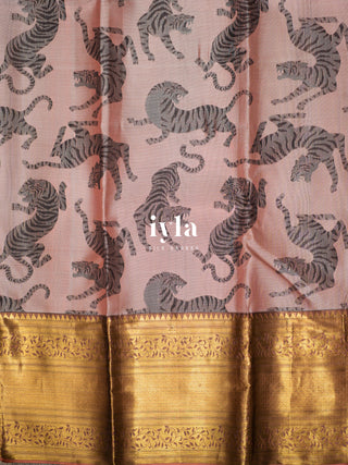 The Tiger Core Kanjeevaram in Clay Pink