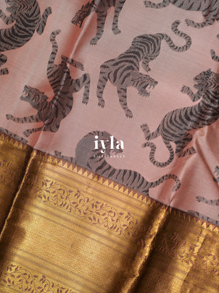 The Tiger Core Kanjeevaram in Clay Pink
