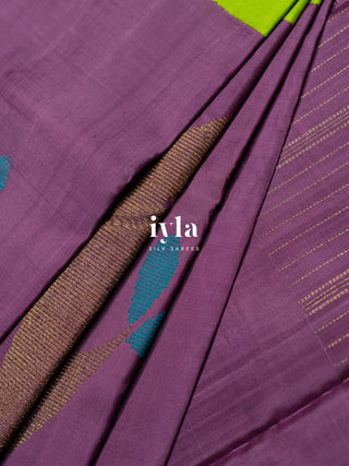 The Twilight Wings kanjeevaram in Pure Gold Zari