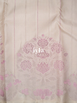 The Pearl White Bloom Affair Kanjeevaram