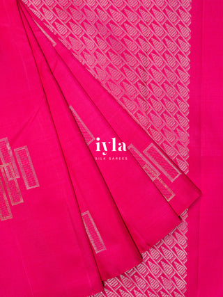 The Wind Chimes Kanjeevaram in Deep French Pink