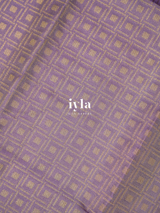 The women of the wedding Kanjeevaram in Pastel Lavender