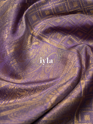 The women of the wedding Kanjeevaram in Pastel Lavender