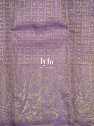 The women of the wedding Kanjeevaram in Pastel Lavender