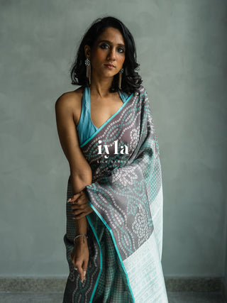 The Bandhej Weave Kanjeevaram in Clouded Blue