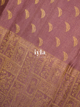 The Birds of Paradise Silk Saree in Apricot Peach