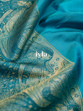 The Autumn Willow Princess Kanjeevaram in Aqua Blue