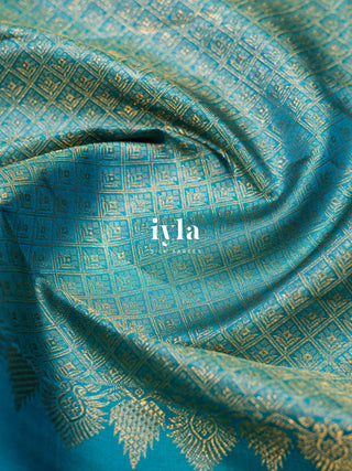 The Autumn Willow Princess Kanjeevaram in Aqua Blue