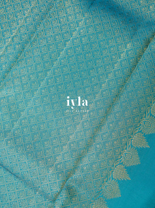 The Autumn Willow Princess Kanjeevaram in Aqua Blue