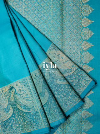 The Autumn Willow Princess Kanjeevaram in Aqua Blue