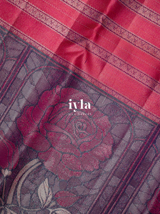 The Vintage rose Lantern Kanjeevaram