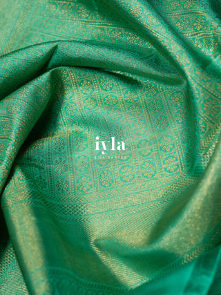 The Deer in the Moonlight Kanjeevaram in Magenta Rose