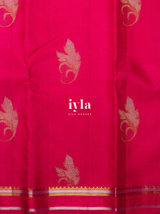 The Amaranth Pink Ornate Foliage Kanjeevaram