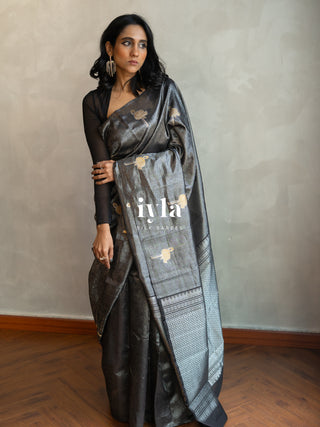 The Tropical Flamingo Glow Pop Kanjeevaram