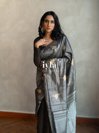 The Tropical Flamingo Glow Pop Kanjeevaram