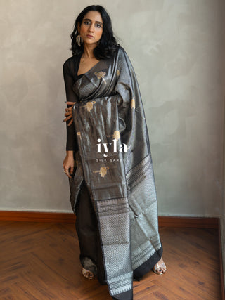 The Tropical Flamingo Glow Pop Kanjeevaram