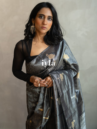 The Tropical Flamingo Glow Pop Kanjeevaram