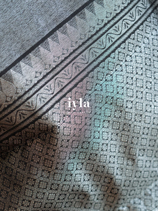 The Tropical Flamingo Glow Pop Kanjeevaram