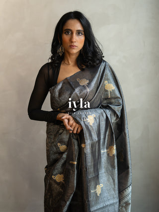 The Tropical Flamingo Glow Pop Kanjeevaram