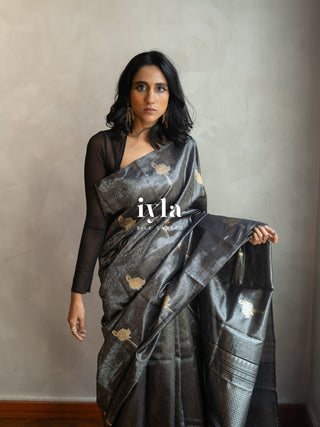 The Tropical Flamingo Glow Pop Kanjeevaram