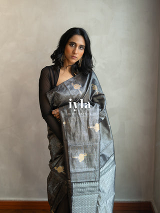 The Tropical Flamingo Glow Pop Kanjeevaram