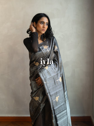 The Tropical Flamingo Glow Pop Kanjeevaram