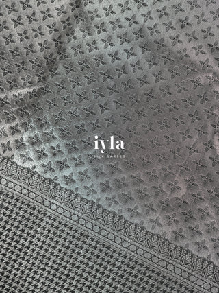 The Signature Houndstooth Kanjeevaram in Black