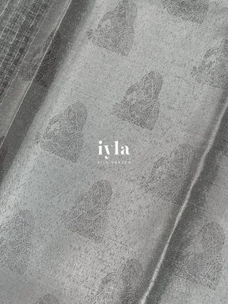 The Timeless Indian Queen Kanjeevaram