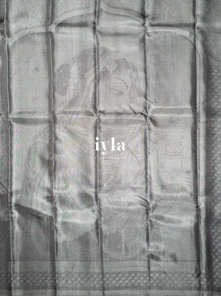 The Timeless Indian Queen Kanjeevaram