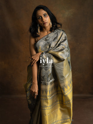 The lava Gold Glow Kanjeevaram