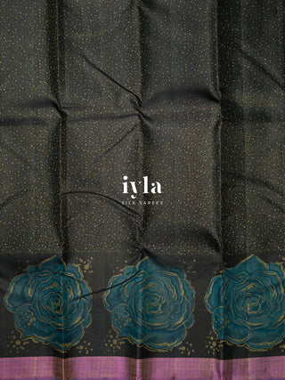 The Obsidian Black Damask Rose Kanjeevaram