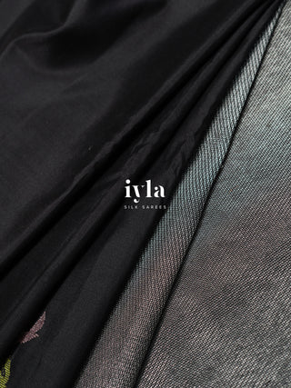 The Quill of Hogwarts Kanjeevaram in Charcoal Black