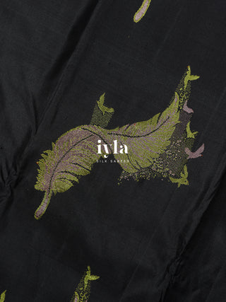 The Quill of Hogwarts Kanjeevaram in Charcoal Black