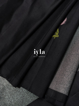 The Quill of Hogwarts Kanjeevaram in Charcoal Black