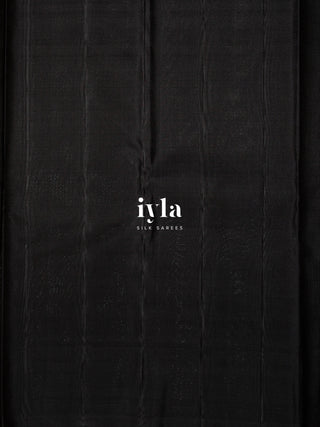 The Quill of Hogwarts Kanjeevaram in Obsidian Black