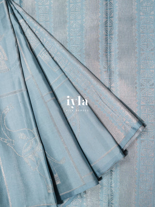 The Vintage Modernist Reversible Silk Saree in Powder Blue