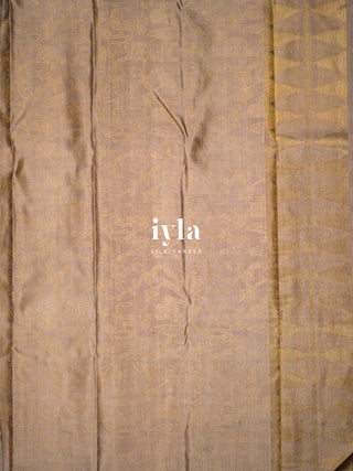 The Vintage Modernist Reversible Silk Saree in Champagne Sand