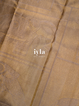 The Vintage Modernist Reversible Silk Saree in Champagne Sand
