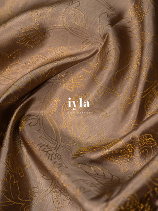 The Vintage Modernist Reversible Silk Saree in Champagne Sand
